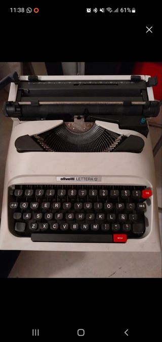 Olivetti Lettera 12 - Máquina de escribir