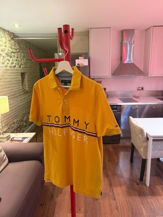 Polo Tommy Hilfiger amarillo