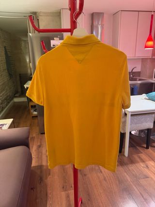 Polo Tommy Hilfiger amarillo