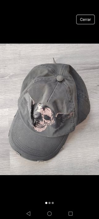 Gorra Primark calavera negra