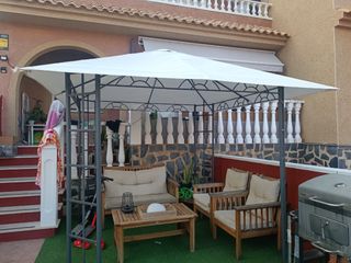 Pérgola jardín - metal gris y blanco