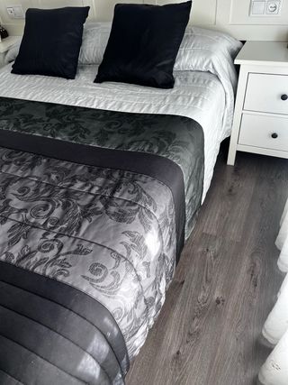 Bouti cama 150cm y dos fundas cojínes