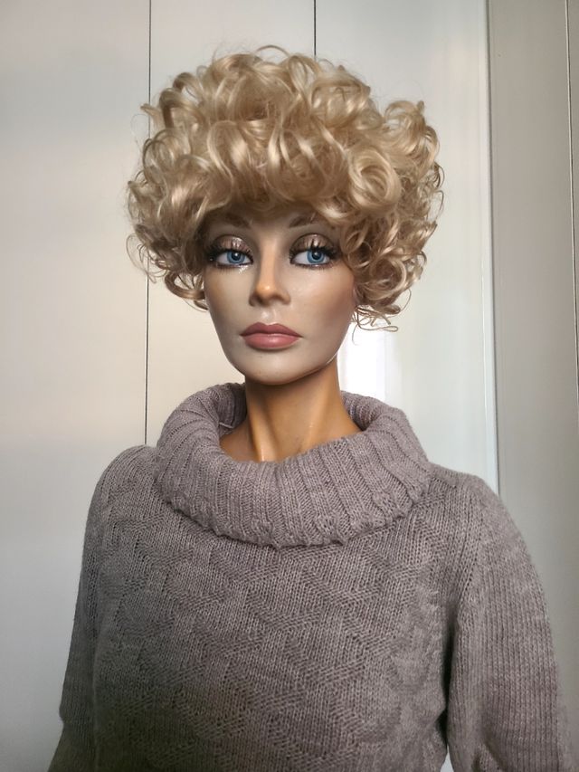 Maglione beige collo alto lana