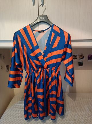 Abito estivo blu e arancio