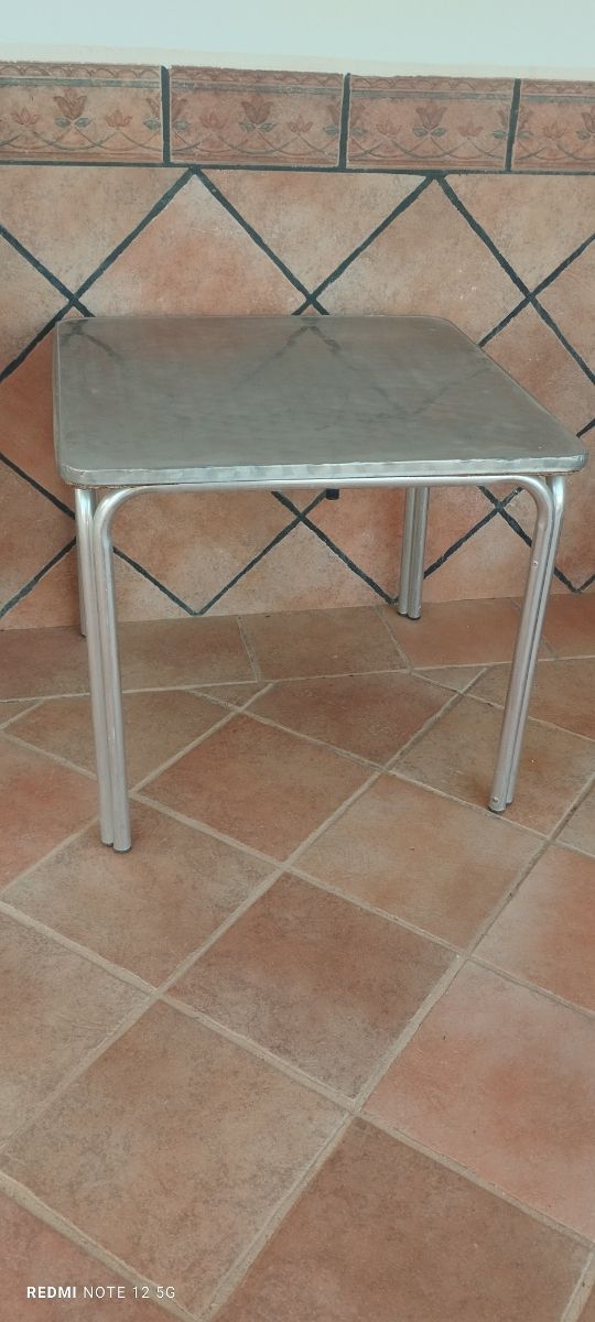 Mesa terraza metálica - cuadrada