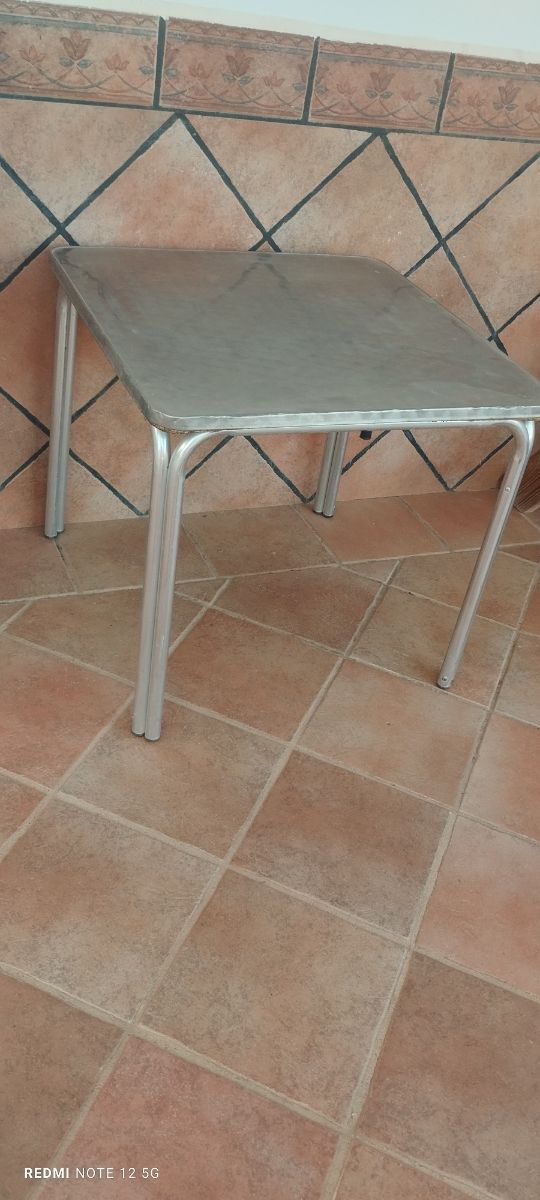 Mesa terraza metálica - cuadrada