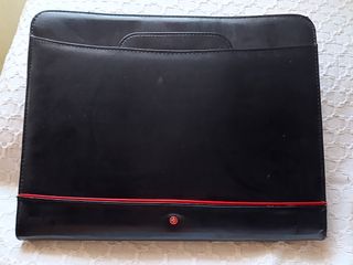 Portadocumentos ejecutivo negro-rojo