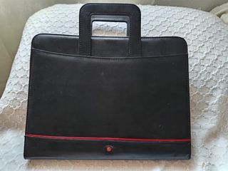 Portadocumentos ejecutivo negro-rojo