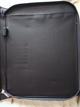 Portadocumentos ejecutivo negro-rojo