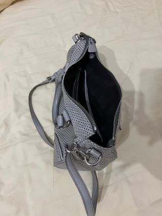 Bolso Bimba y Lola Gris Perforado

**solo envío**