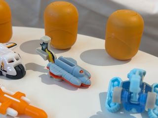 HUEVOS KINDER SORPRESA - SET x 19 PZAS -TRANSPORTE