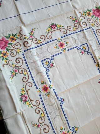 Tovaglia ricamata vintage