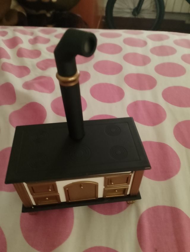 Casa muñecas: cocina & cuna