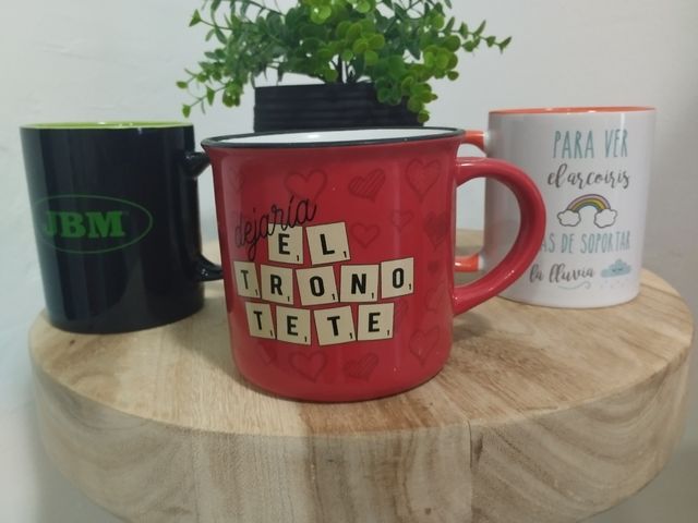 3 Tazas de cerámica - rojas y negra