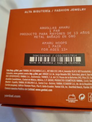 Aretes Yanbal dorados