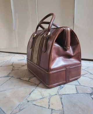 Baule vintage in pelle e velluto