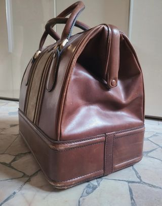 Baule vintage in pelle e velluto