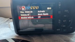 Canon EOS 1300D + Objetivo EF-S 18-55mm tiene WiFi