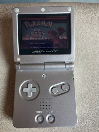 Game Boy Advance SP - Pokémon Rojo Fuego