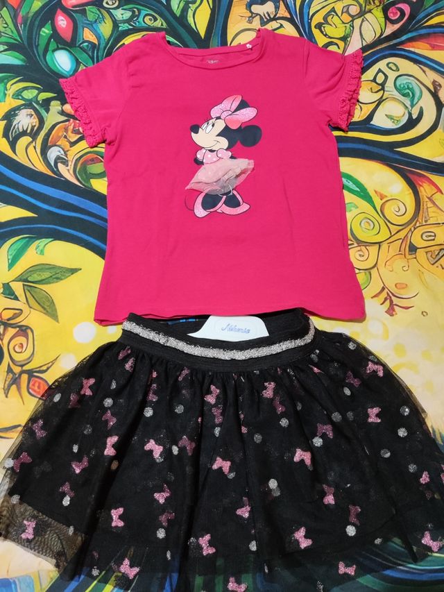 Camiseta Minnie Mouse niña. Talla 7 (122 cm).