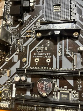 Placa base GIGABYTE B450M DS3H