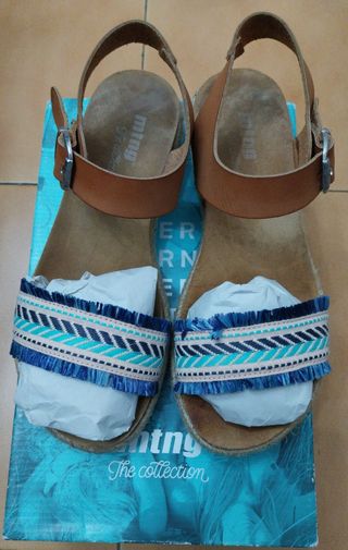 Sandalias Mustang marrón-azul, nº37
