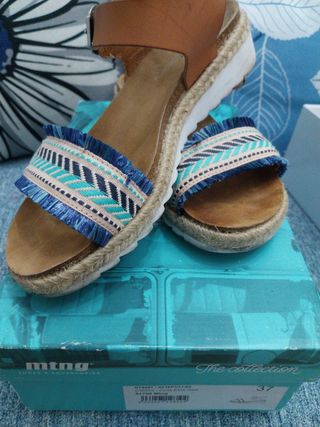 Sandalias Mustang marrón-azul, nº37