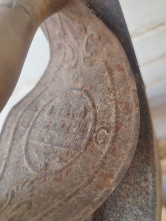 Plancha antigua de hierro