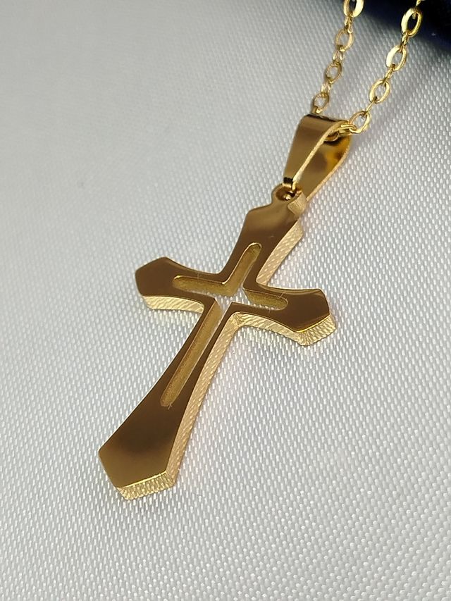 Collar Cruz Dorado Acero inoxidable