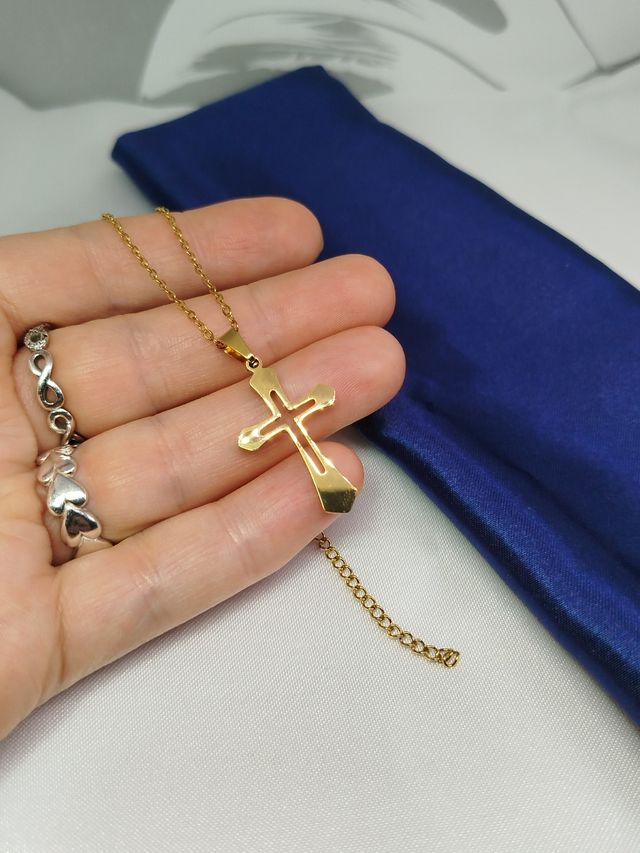 Collar Cruz Dorado Acero inoxidable