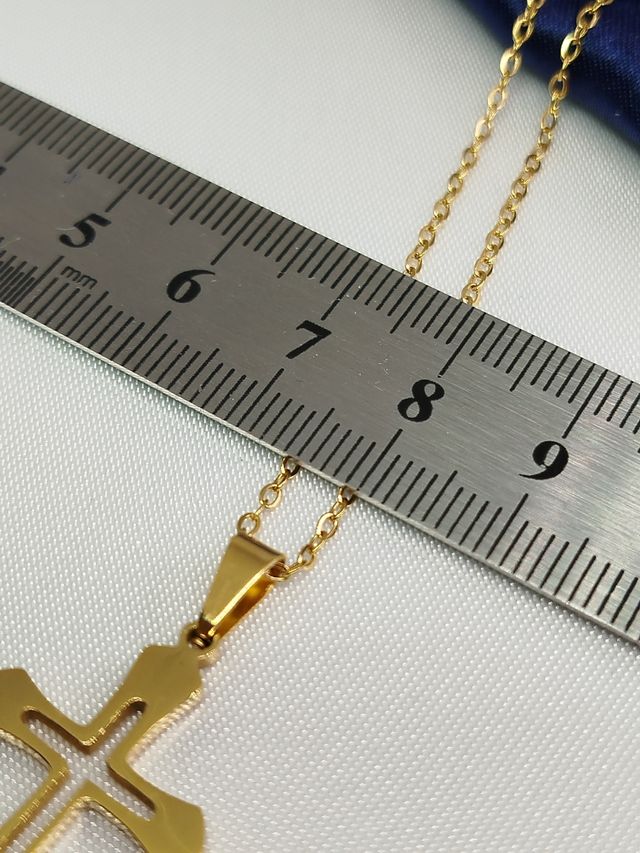 Collar Cruz Dorado Acero inoxidable