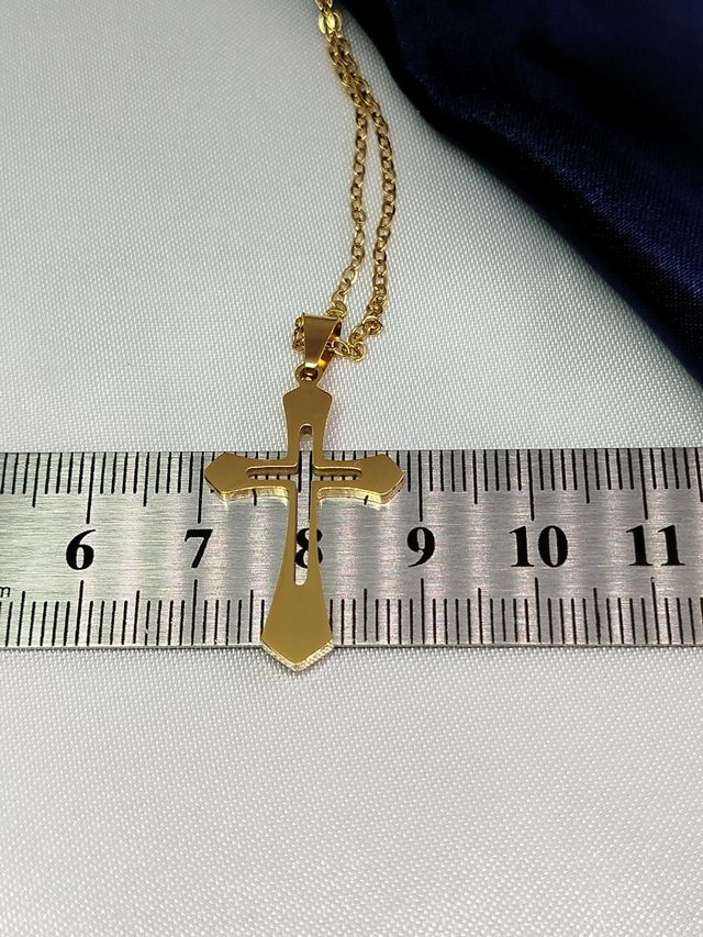 Collar Cruz Dorado Acero inoxidable