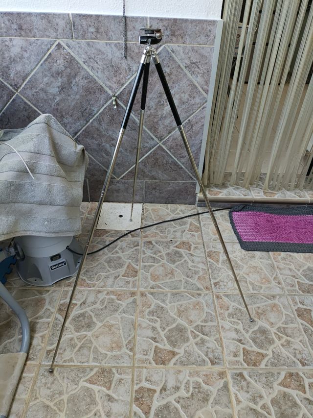 Trípode Harmony antiguo