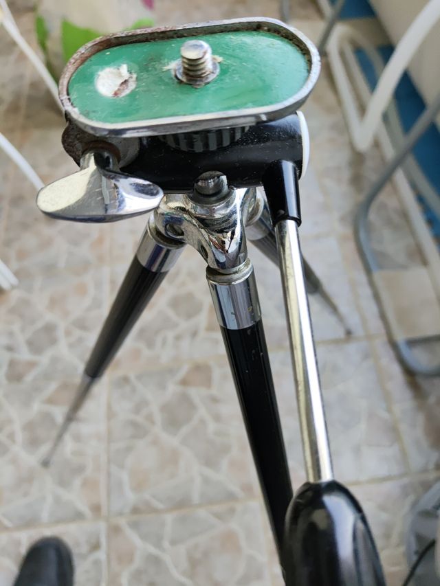 Trípode Harmony antiguo