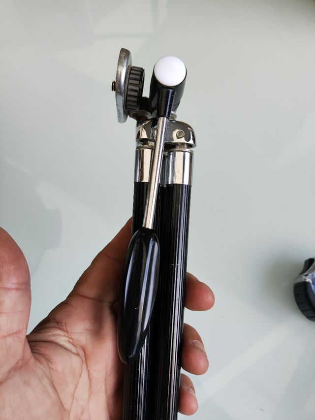 Trípode Harmony antiguo