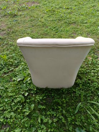 Sofá de piel beige