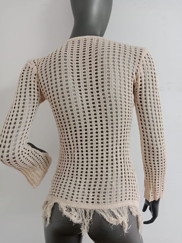 Suéter beige con aberturas - Talla S