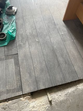 Suelo exterior suspendido usado