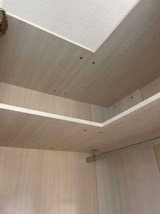Armario esquinero madera