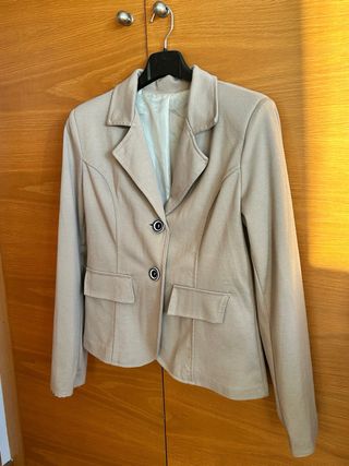 Americana beige mujer