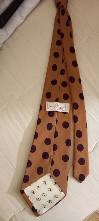 Set n3
Cravatte Valentino   Armani pura seta