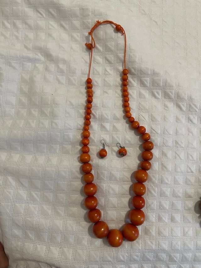 Collar y pendientes naranja