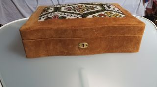 Scatola vintage ricamo
