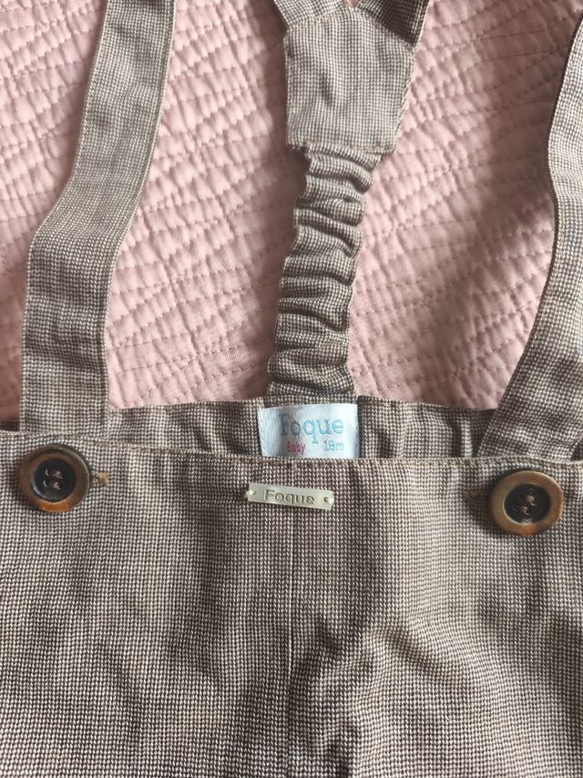 Conjunto bebé marrón de la marca Foque