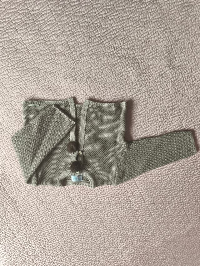 Conjunto bebé marrón de la marca Foque