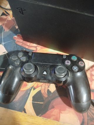PS4 (PlayStation 4) 1TB + mando