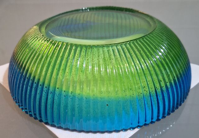 Ciotola in resina epossidica blu e verde