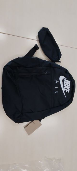 Mochila Nike negra