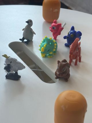 HUEVO KINDER SORPRESA - SET X 8 ANIMALES COLECCION