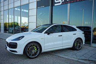 Porsche Cayenne 2021